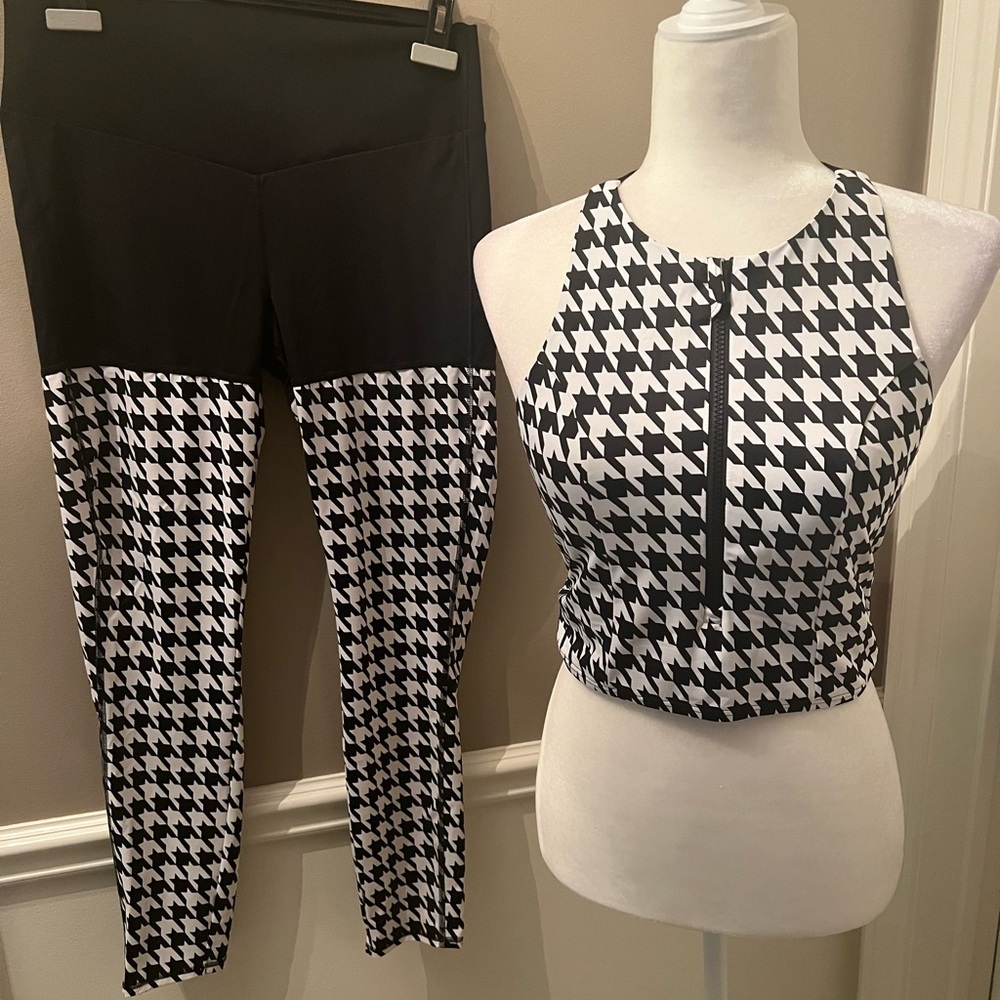 Two Piece Workout Set - Picture 3 of 6
